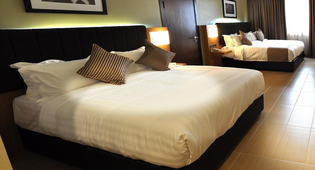 Bendahara Hotel @ Malacca City Kültér fotó