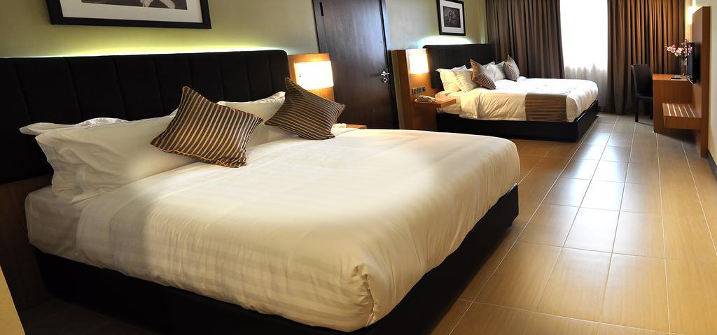 Bendahara Hotel @ Malacca City Kültér fotó