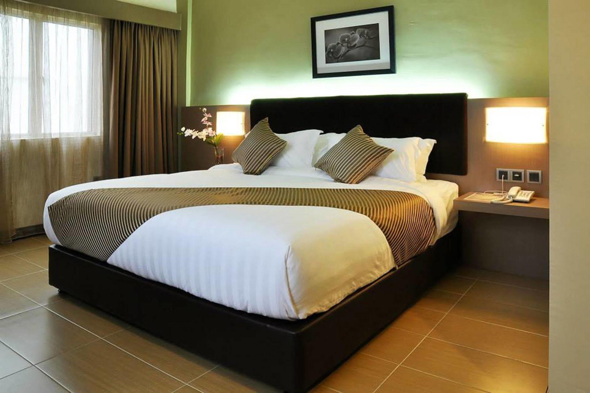 Bendahara Hotel @ Malacca City Kültér fotó