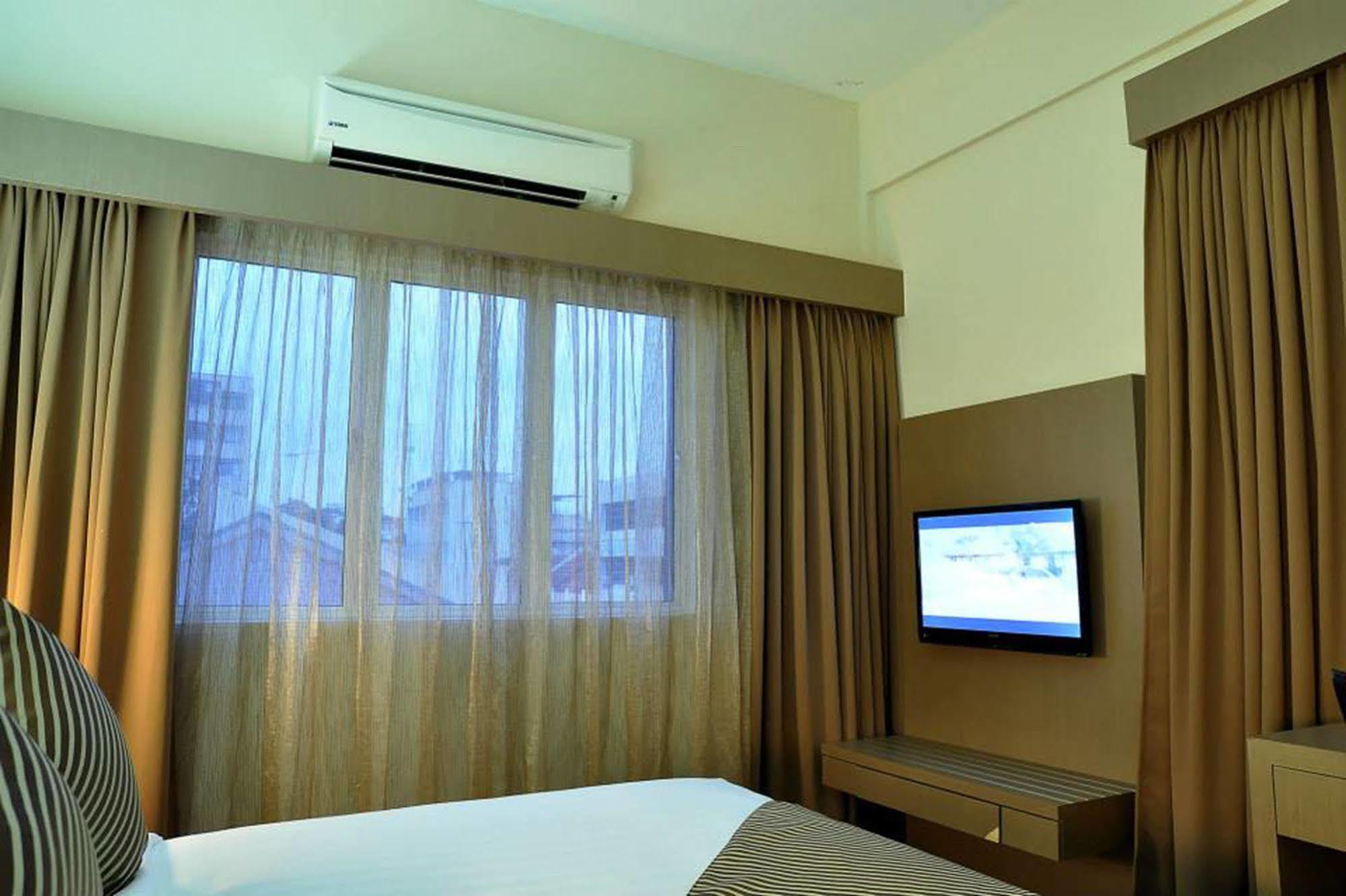Bendahara Hotel @ Malacca City Kültér fotó