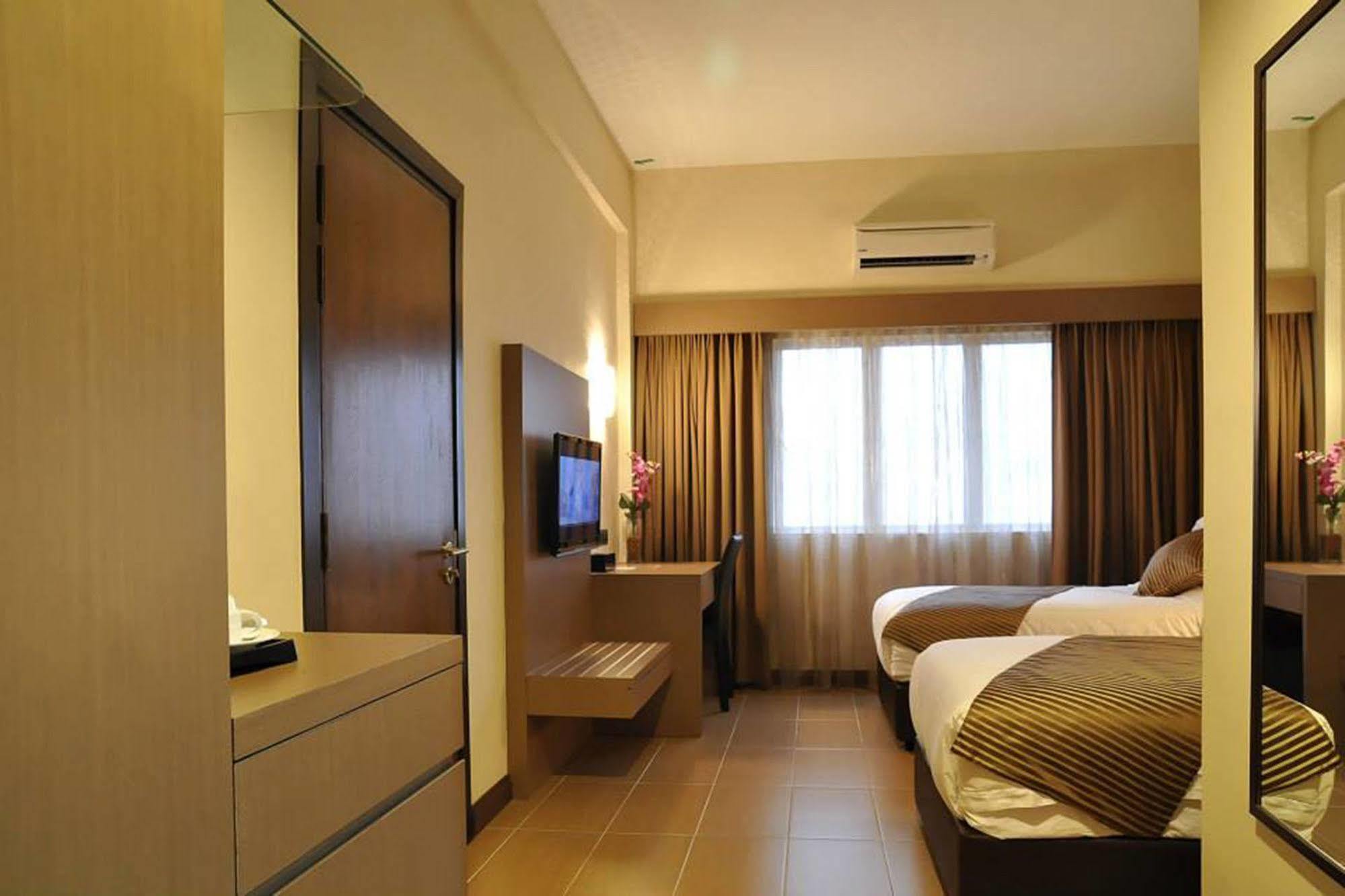 Bendahara Hotel @ Malacca City Kültér fotó